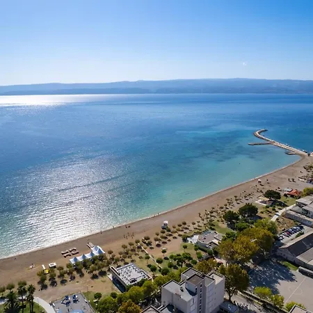 Luxury La Mirada Omis