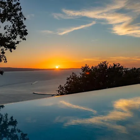 Luxury La Mirada Villa *