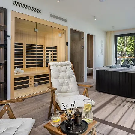 Luxury La Mirada