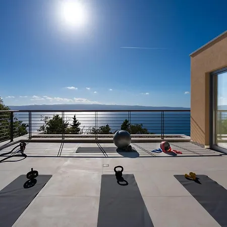 Luxury La Mirada