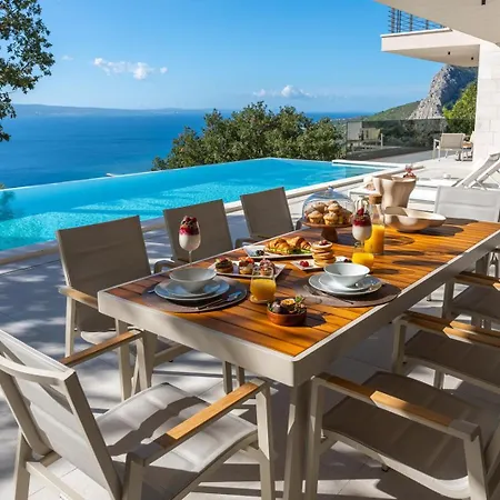 Luxury La Mirada