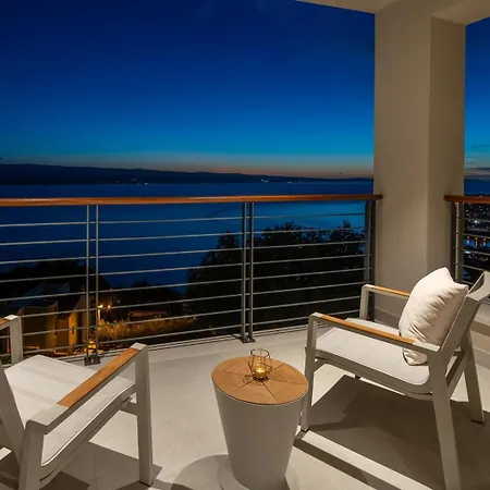 Luxury La Mirada *