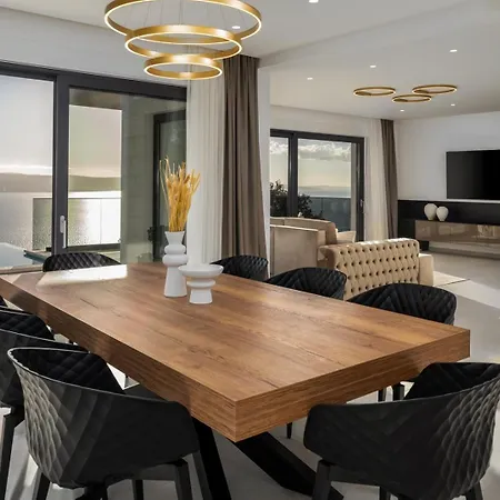 Luxury La Mirada