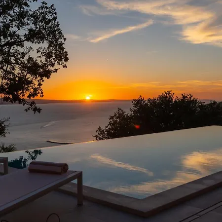 Luxury La Mirada Villa *